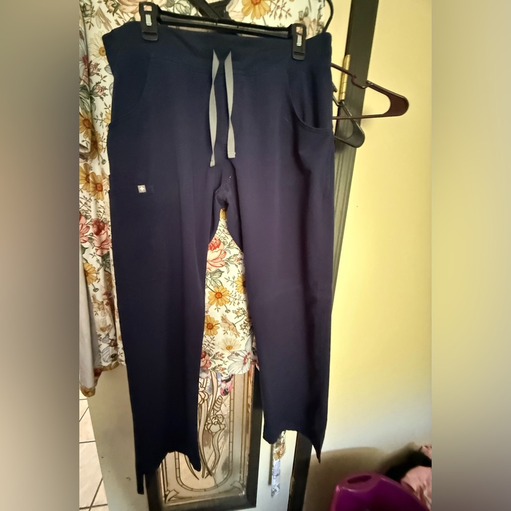 Women's Navy Figs Scrub Bottoms